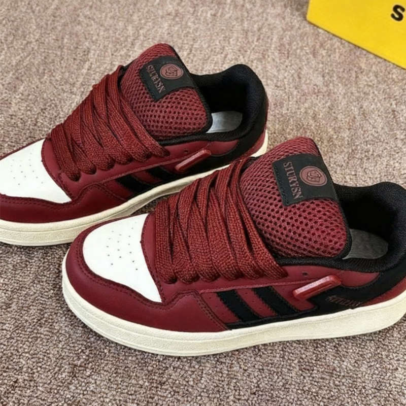 Burgundy retro platform bread shoes women's ins Hong Kong style versatile sports and leisure board shoes autumn new models