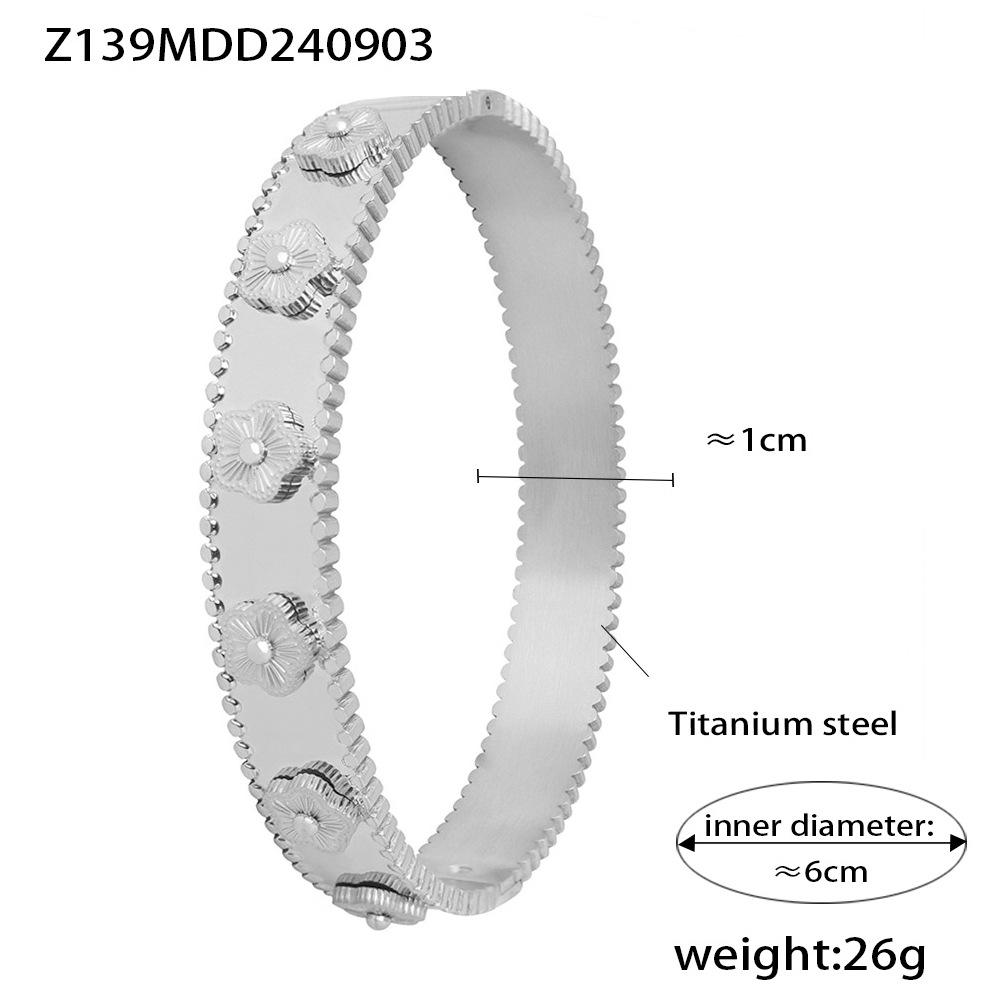 Exquisite Temperament Kaleidoscope Ring & Flower Bracelet Set in 18K Gold-Plated Titanium Steel