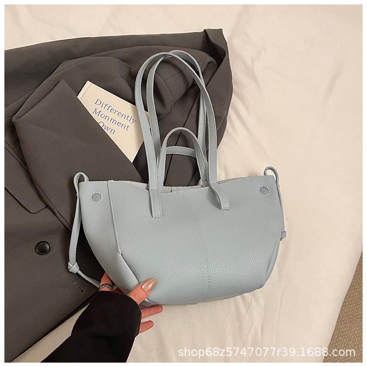 

Bag Women 2025 Fashion New Trend Large Capacity Portable Shoulder Tote Bag Retro Underarm Bag Wings Bag