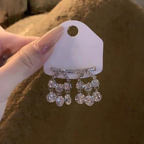 Banquet Protagonist Exquisite Daughter Flashing Zirconium Hollow Earrings Female Light Luxury Niche Exaggerated Earrings Temperament Unique Earrings
