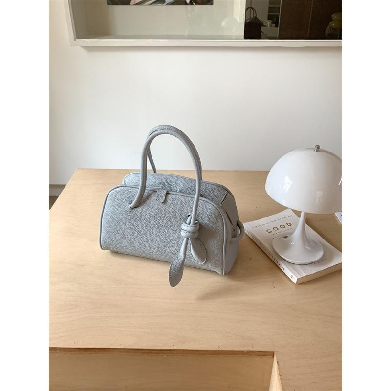 

New handbag female office worker large-capacity matte leather commuter handbag niche high-end feeling bag серо голубой