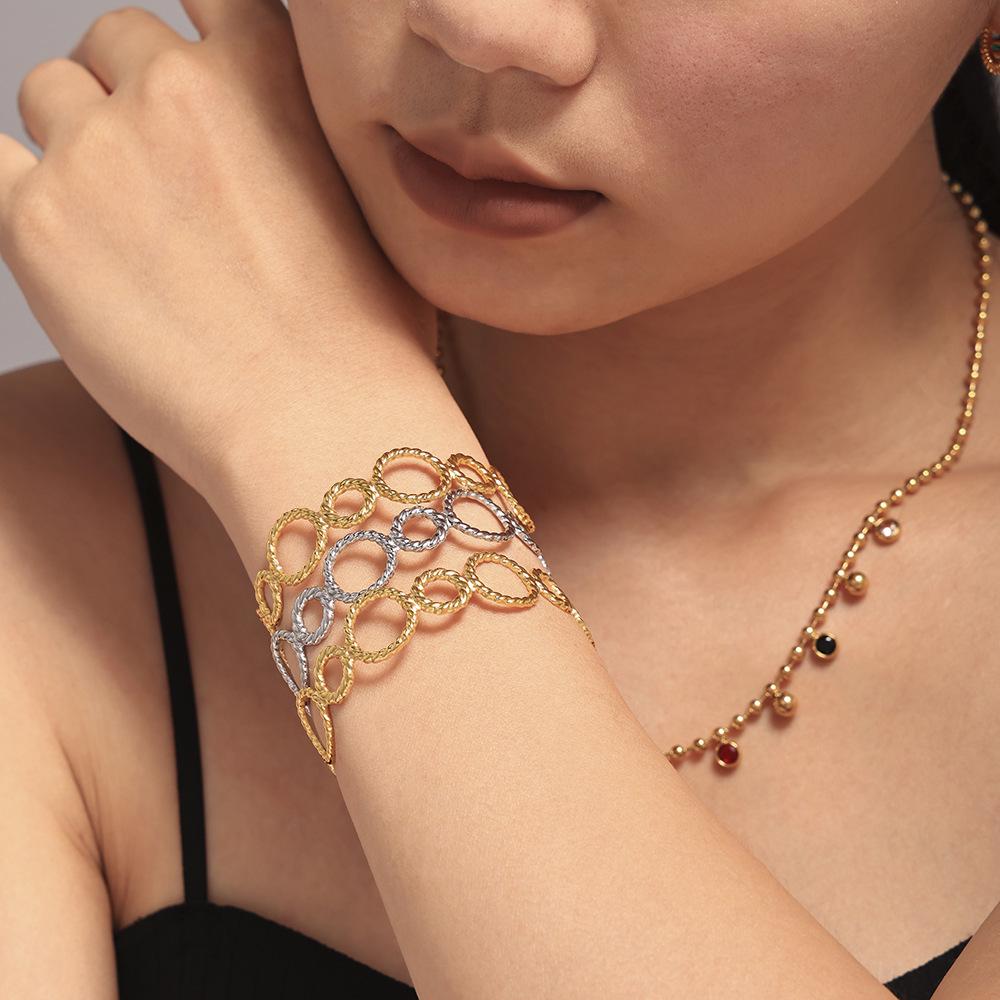 Qiong Yao Openwork Spliced Ring Bangle: European & American Style, 18K Gold-Plated Stainless Steel Bracelet
