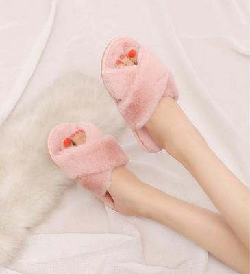 Fashion Winter Women House Slippers Fashion Warm Shoes Woman Slip On Flats Female Slides Black Pink Cozy Home Furry Slippers
