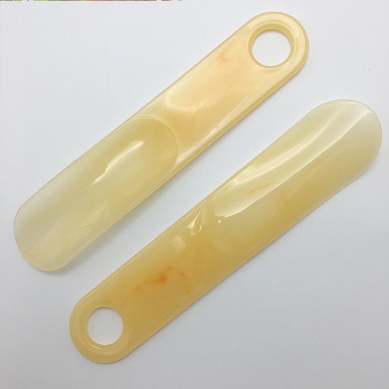 Tragbarer, durchscheinender, aufhängbarer Schuhlöffel zum einfachen Anziehen von Schuhen