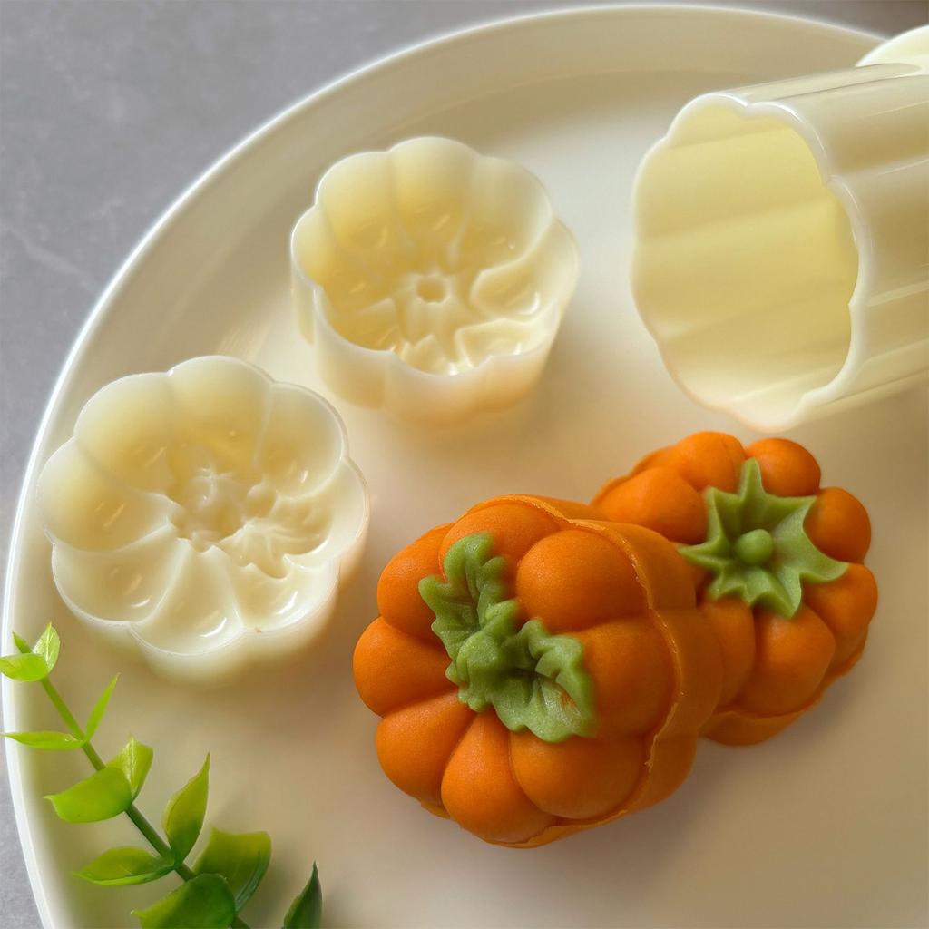 Creative Pumpkin Shape Mooncakes Molds Durable 50g Pumpkin Mooncakes Crafting Molds for Artisanal Desserts Enthusiasts