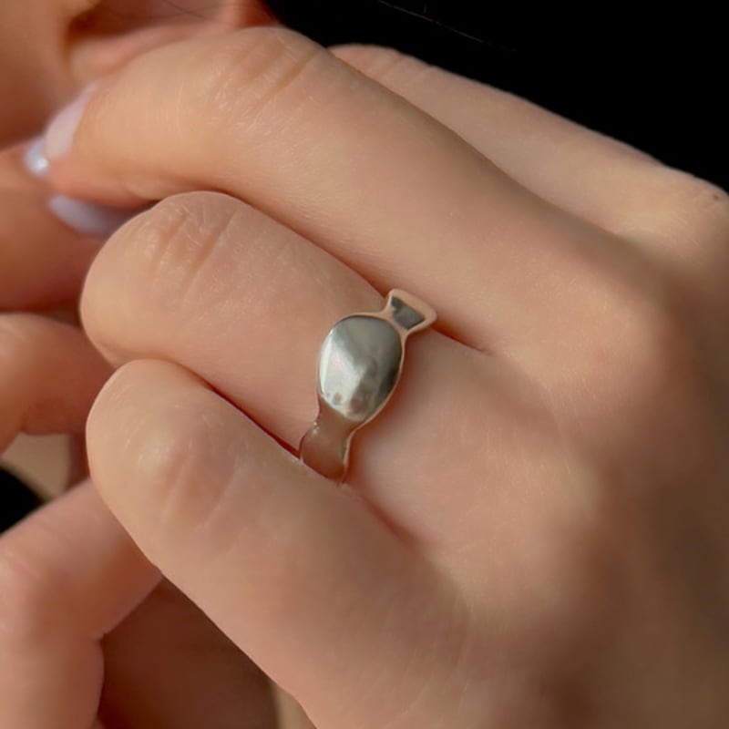 Melliv Pebble Hug Ring_mvr20