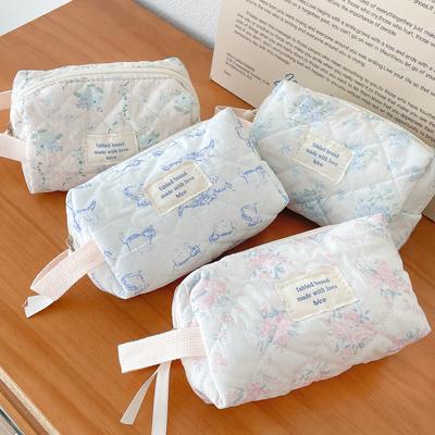 Vintage Floral Cosmetic Bag for Women Cute Plaid Clutch Purse Female Travel Makeup Case Quilted Cotton Flower Small Handbags
