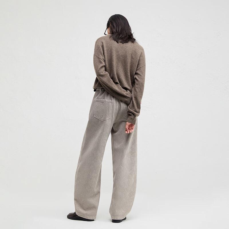 Broadcast Women's V-Neck Long Sleeve Knitted Sweater