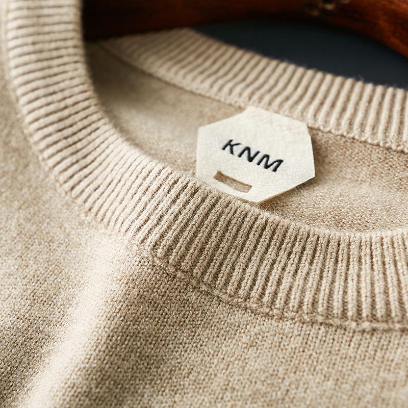 Men's Slim Fit Round Neck Knit Sweater - Long Sleeve, Solid Color, Versatile Base Layer for Autumn/Winter Casual Trend.