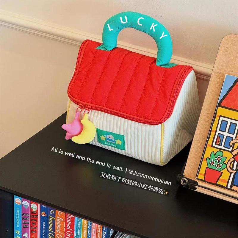 

Large Capacity Cute Makeup Travel Bag for Women - 2025 Portable Toiletries Handbag with Partitioned Storage