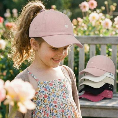 Broderat Hjärta Barn Tomma Höga Hattar Vår Sommar Solhatt Koreansk Hög Hästsvans Basebollkepsar Keps med Visir Babyhatt För Flickor Pojkar