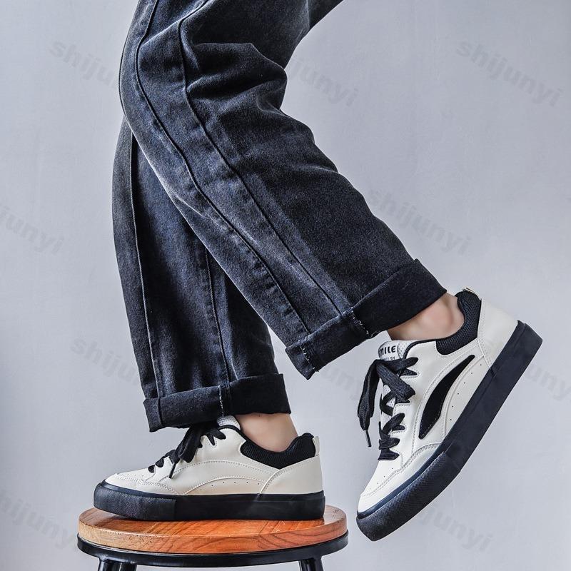 Summer Men Casual Shoes Sneakers Mesh Breathable Comfortable Vulcanized Shoes Anti Slip Student Outdoor Running Shoes