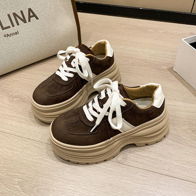 

Versatile matte German training shoes women s autumn and winter 2025 new fashion versatile small sports and leisure Forrest Gump shoes 35 коричневый