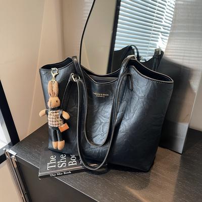 Retro Large-capacity Bag Women's New Autumn Casual Commuter Shoulder Bag Simple and Versatile Texture Tote Bag
