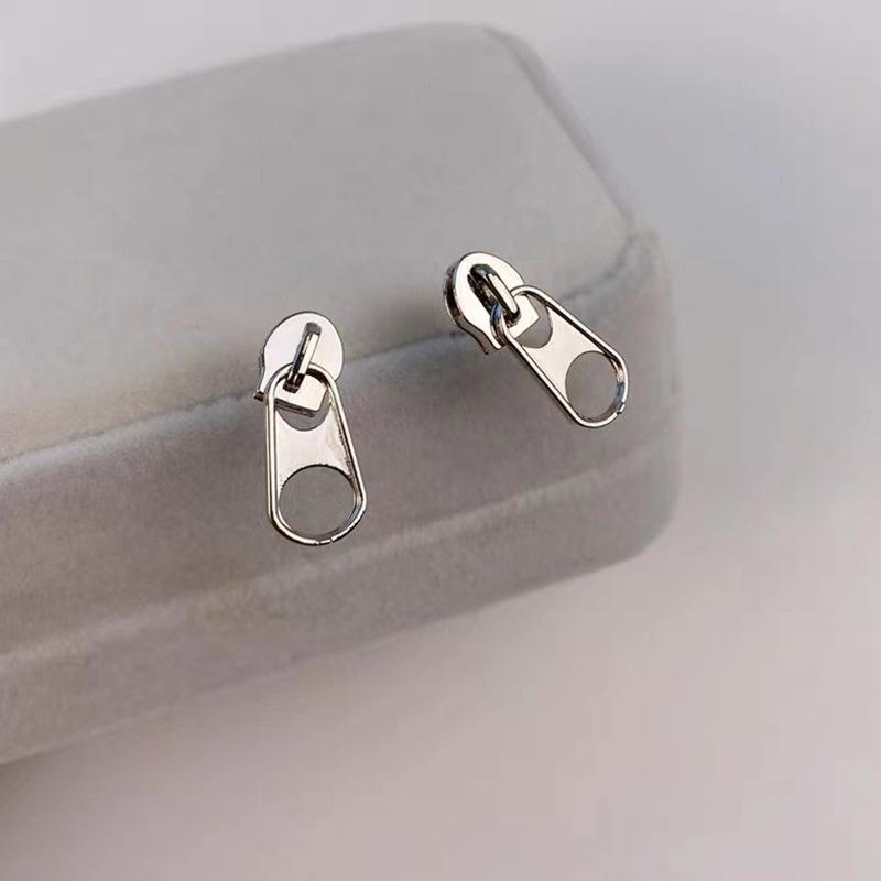 Retro Hip-Hop Zipper Earrings: Creative, Fun, and Personality-Driven Fashion Accessory