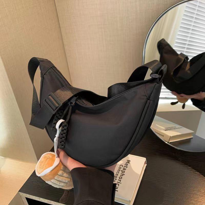 Маленькие сумки через плечо для женщин Сумки на одно плечо для женщин Популярные модные универсальные сумки для мобильных телефонов Хит продаж Сумки в форме пельменей 1598₽