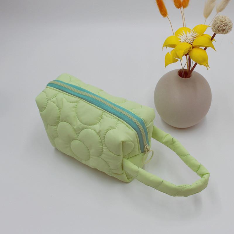 Large Capacity Makeup Bag With Breathable Polyester For Womens Daily Use