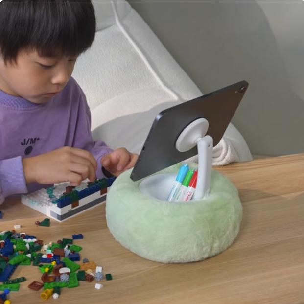 Happy MagSafe Pillow Stand: Versatile Magnetic Holder for Phone/Tablet In Bed, Sofa, Table, or Floor for Live Streaming or Relaxing.