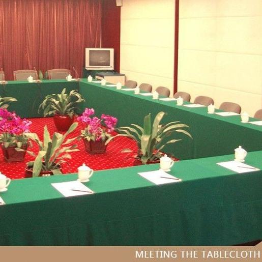 1.6M/2M Wide Golden Velvet Fabric Thick Soft Velvet Fabric for Curtains, Tablecloths, Stage Drapes, and DIY Decorations