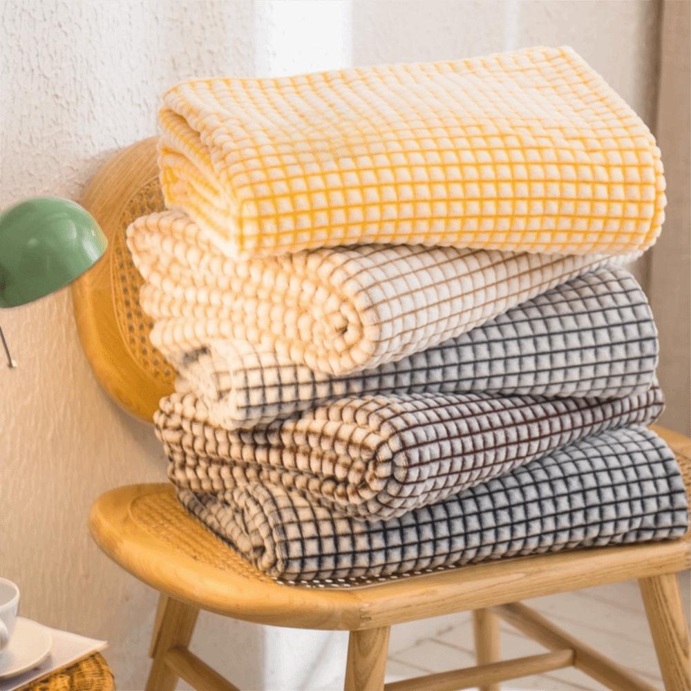 Skin-friendly Plaid Coral Fleece Blanket Solid Color Sofa Blanket Sleeping Blanket  Summer