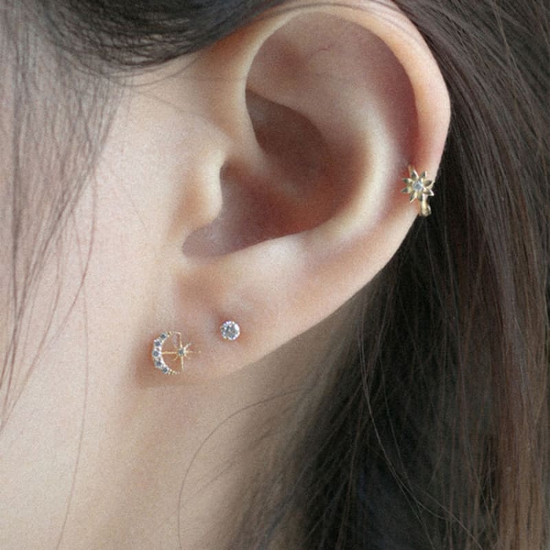 Youngglow 14k Mini Cubic Flora One Touch Earring