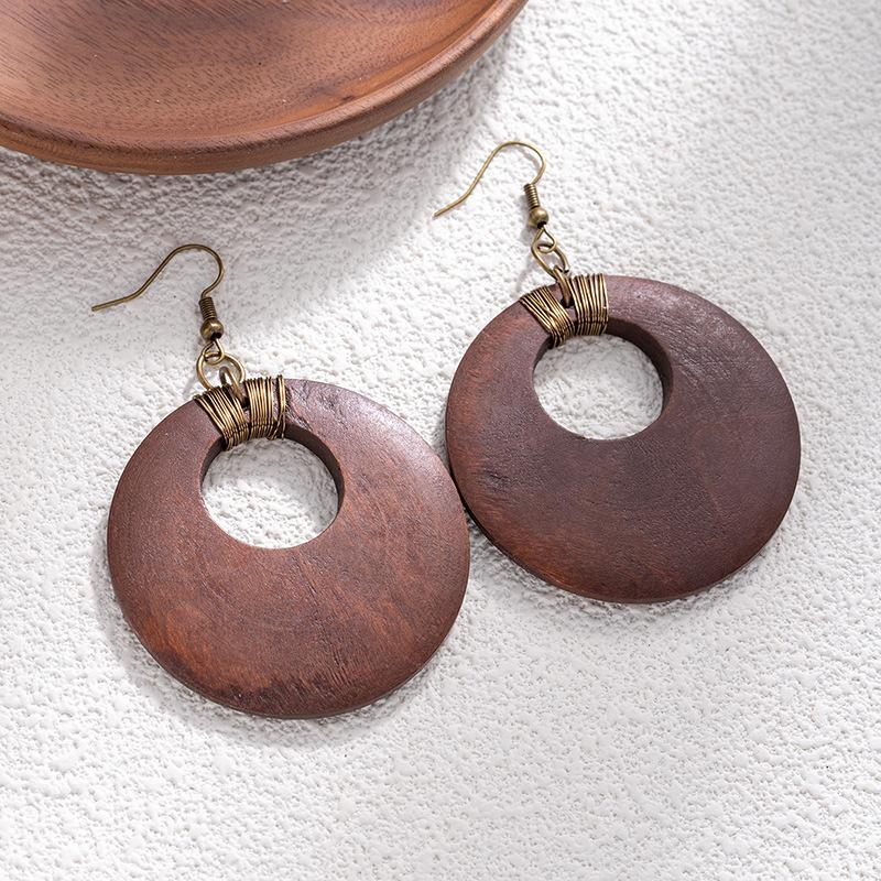 Female Ethnic Retro Niche Hollow Earrings 1 pair