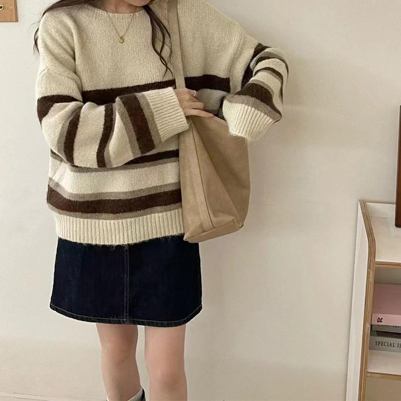 Autumn and winter contrasting striped round neck pullover sweater tops for women new lazy style loose and versatile sweater jacket