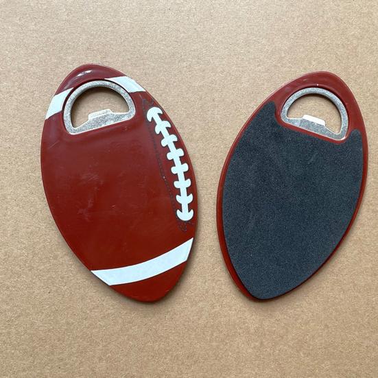 Rugby Øloplukker, Plastik Coaster Kapselåbner, Varmeisolerende Måtte med Metalåbner, Gave til Sportsfans