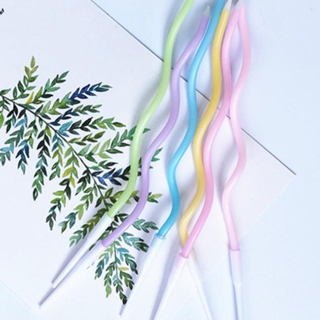 

Креативные спиральные свечи для торта на день рождения: Позолоченный и красочный изогнутый дизайн, набор из 6 штук