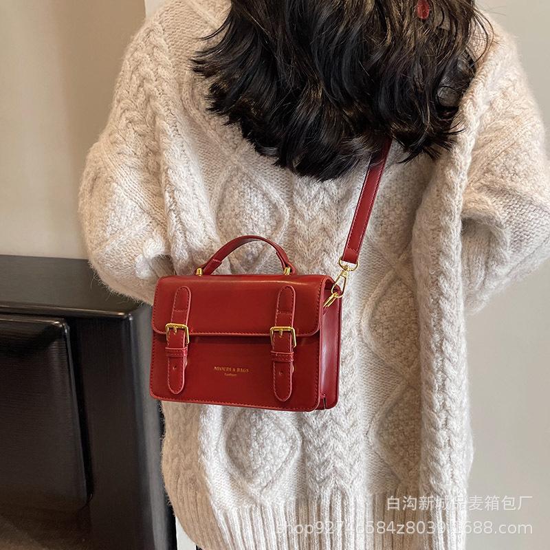 Fashion popular hand carry Cambridge small bag women's 2025 new trendy French niche design shoulder messenger bag
