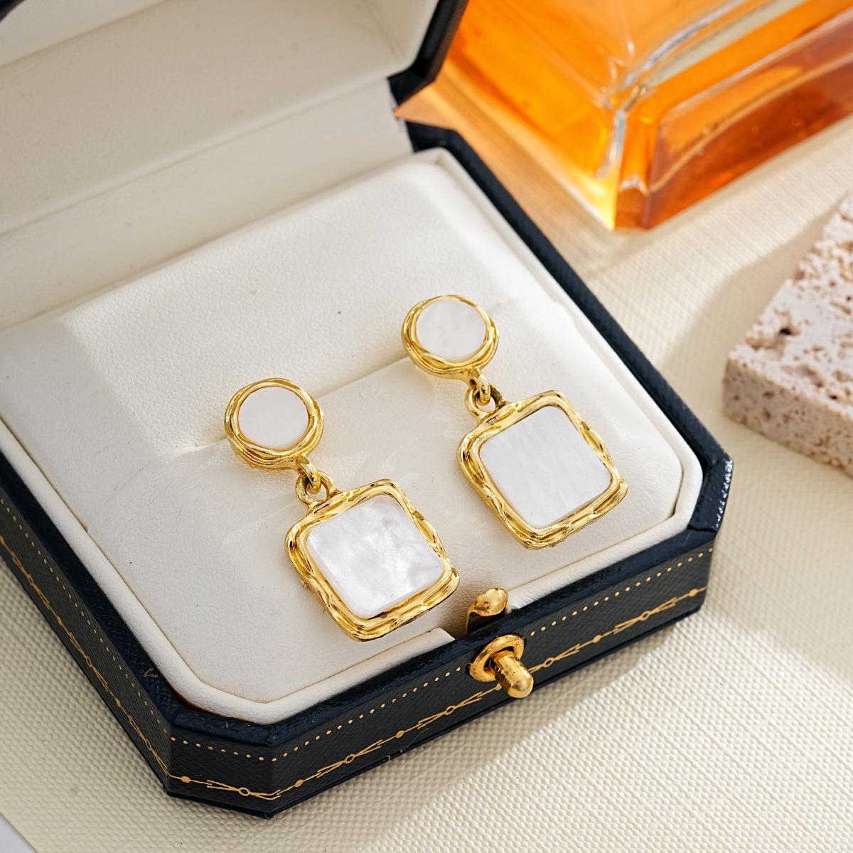 European & American Geometric Pearl Stud Earrings - Stylish, High-End Luxe Alloy Design