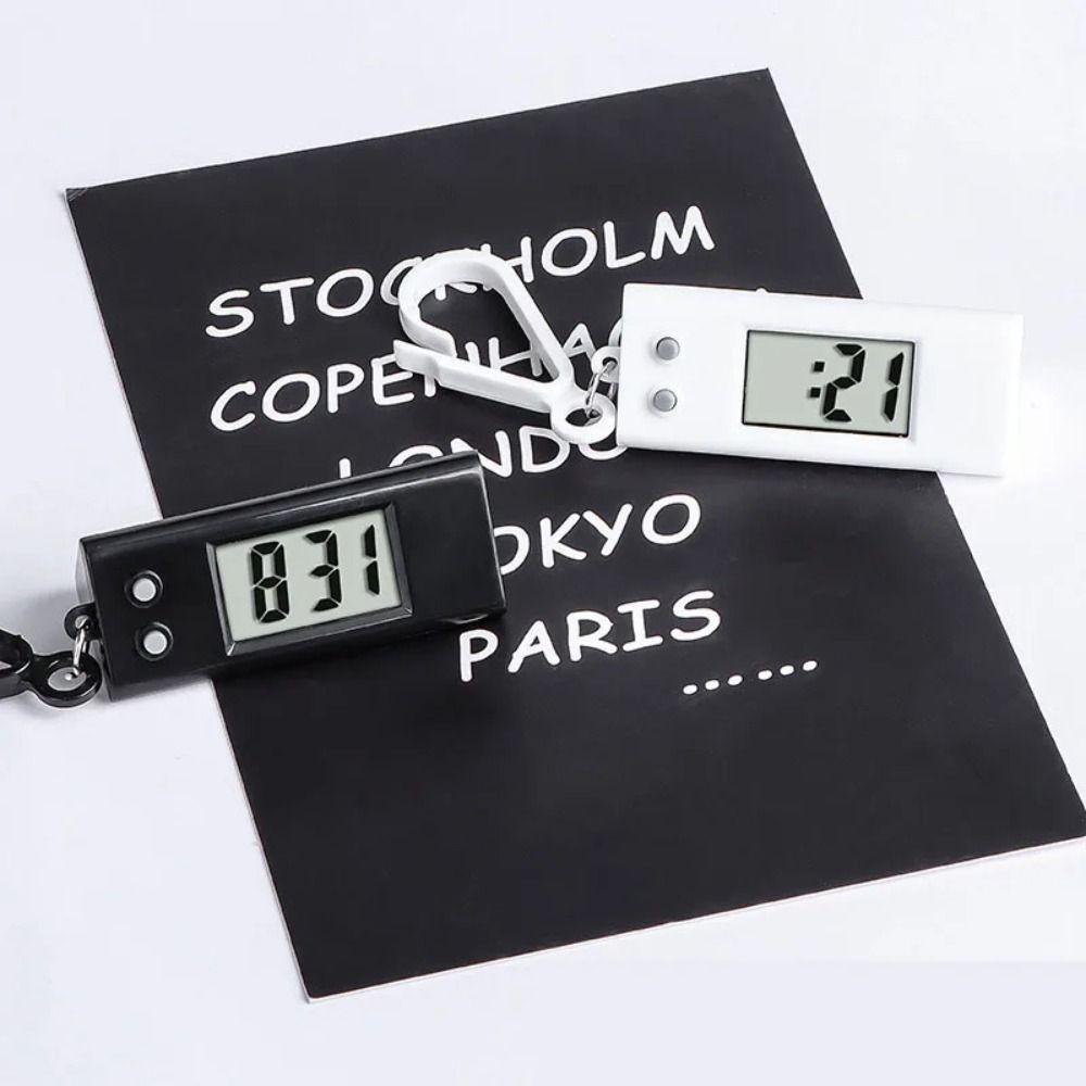Elektronické mini elektronické hodiny Studentské závěsné Keychain Nové hodinky ve tvaru trojúhelníku