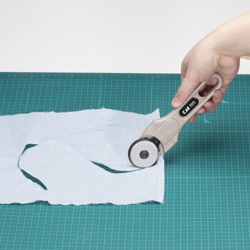 Kai Rotary Cutter, Round Blade, Rotating, Sharp, 45mm Diameter, Adjustable Cutting Depth, One-Touch Lever, Clean Cut, Suitable for Crafts, Sewing, DIY