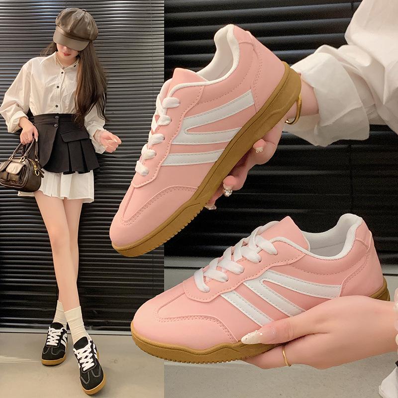 Large size suede retro moral training shoes women's 2025 spring and autumn new color matching casual sports board shoes foreign trade