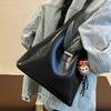 2025 Autumn New Niche Texture Armpit Bag Women's Retro Simple Tote Bag Casual Large Capacity Shoulder Bag