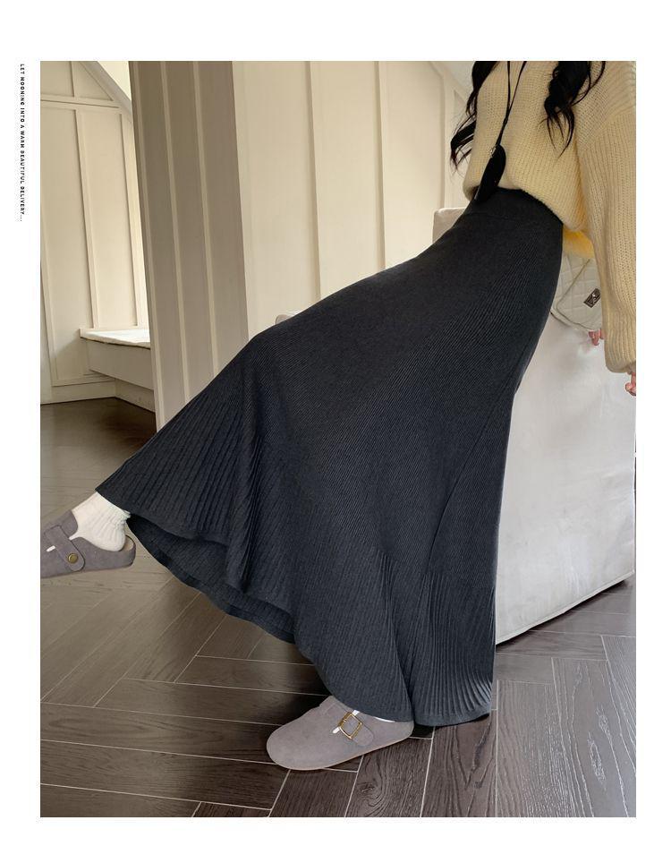 High Waist Autumn/Winter Pleated A-line Knit Skirt with Slimming Design