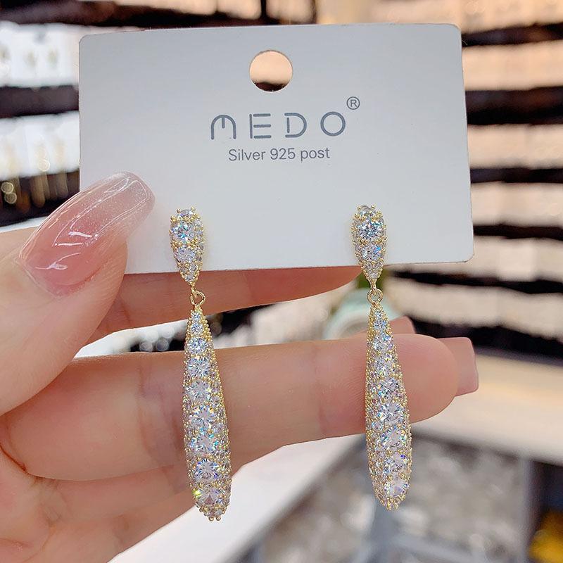 Преувеличенные серьги-капли воды Высококлассная атмосфера Серьги с серебряной иглой от интернет-знаменитостей Длинные серьги с кристаллами