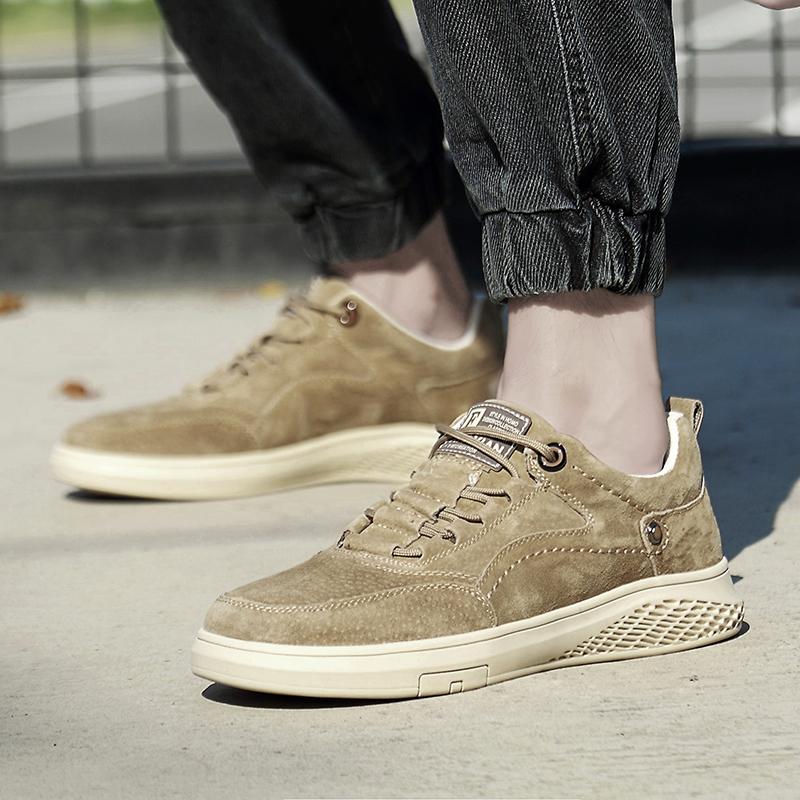 Luxury Men Casual Shoes Pig Skin Flat Men Sneakers Genuine Leather Business Running Shoes for Men Autumn 2025 New Tennis Shoes