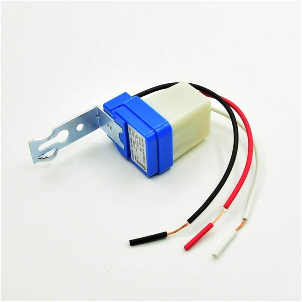 Automatic Auto On Off Photocell Street Light Switch Adjustable AC 220V Light Sensor Switch 10A 50-60Hz