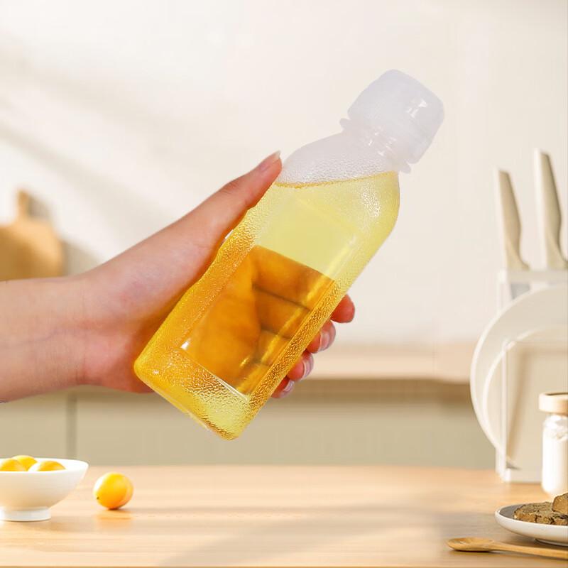 Squeeze Bottle Oil Dispenser