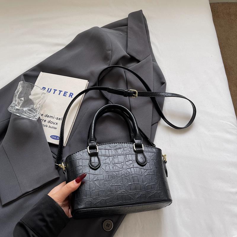 

Bag women s summer new fashion niche portable bucket bag women s trend fashion shoulder messenger bag