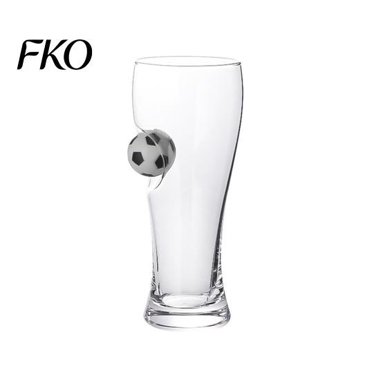 Game Day Decor Soccer Beer Glass, 420ml Capacity Craft Pint Mug Photo Prop Glass with Football Decor, Pub Drinking Cup for Party Home Bar Artifact For