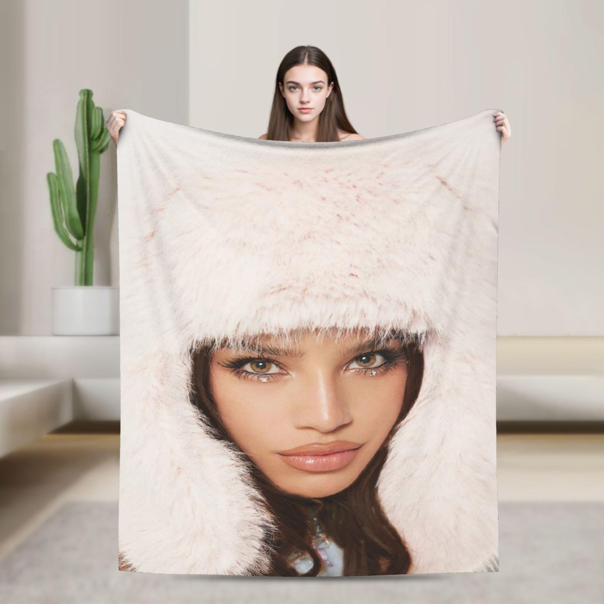

Emilia Mernes Tour 2025 Blanket Airplane Travel Flannel Throw Blanket For Home Decor Super Soft Custom Quality Bedspread Gift 75x90cm