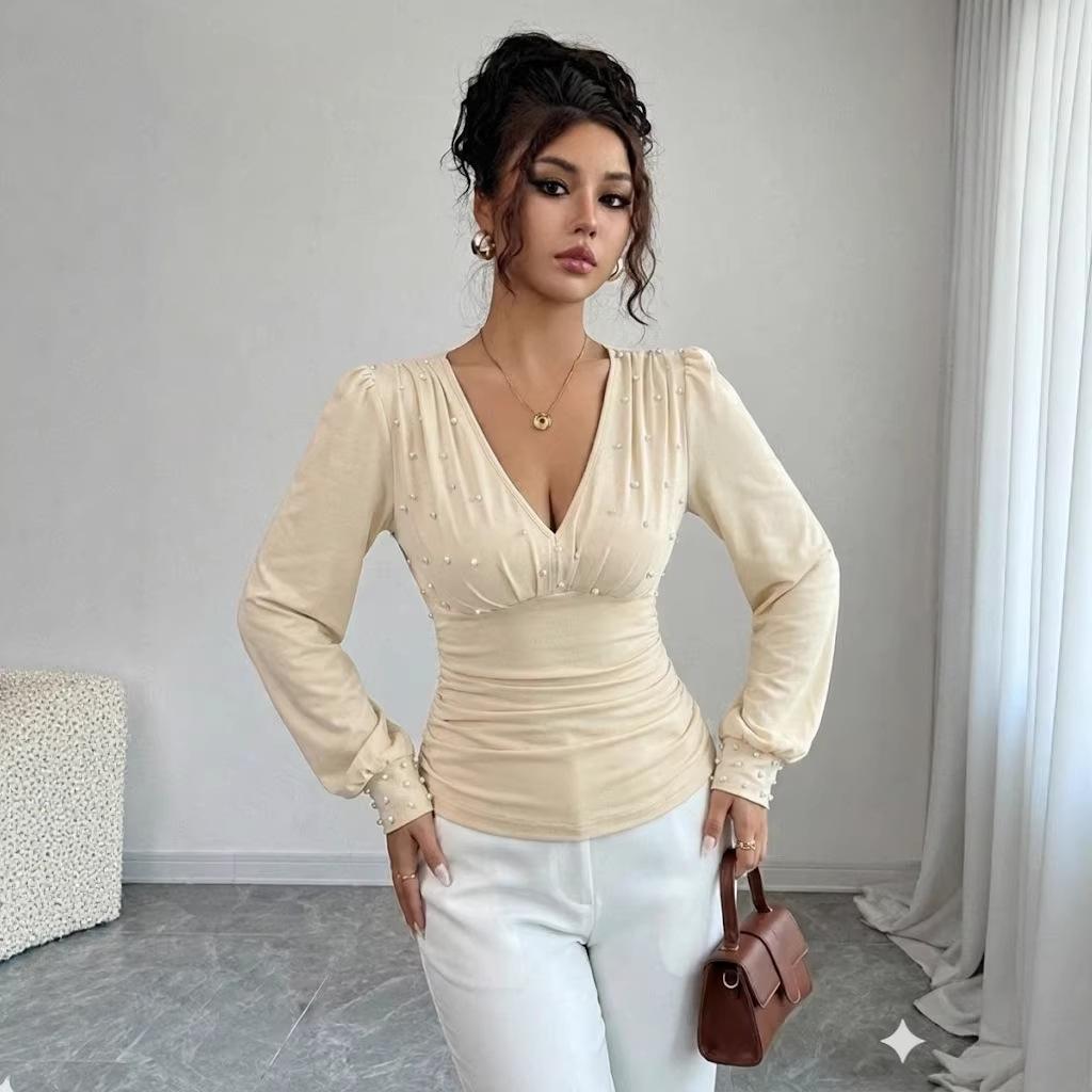 New V-neck Fashion Hand-stitched Pearl Solid Color Long-sleeved Slim T-shirt for Women In Autumn and Winter