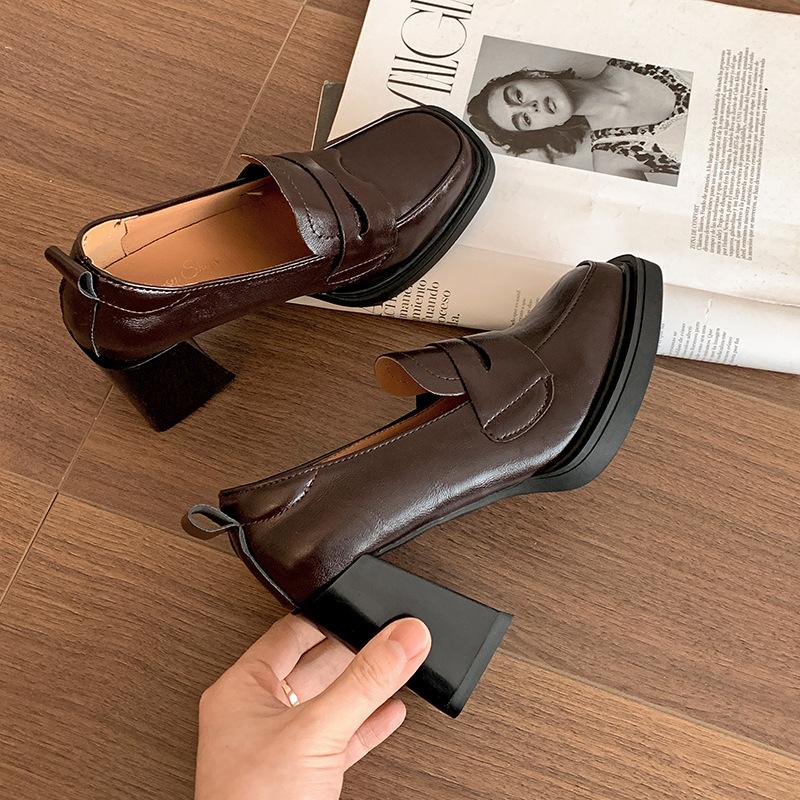 

Ретро британский стиль, туфли на высоком каблуке и платформе, из маленькой кожи, для женщин, новые весна-осень 2025, универсальные, увеличивающие рост, лоферы на одной педали 40 коричневый