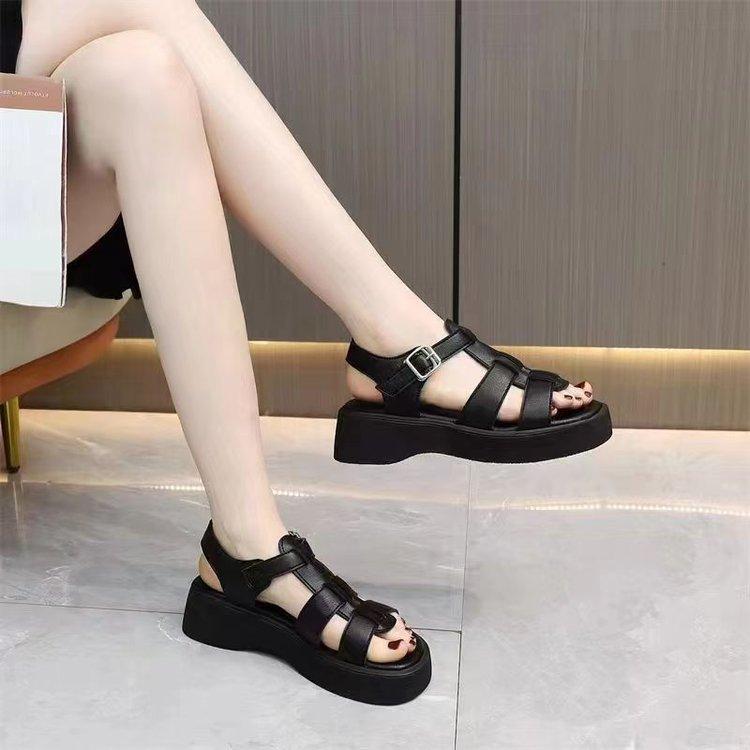 French Sandals Women's Summer 2025 New Thick-soled Non-slip Lightweight Soft-soled Muffin Medium Heel Small Beach Shoes