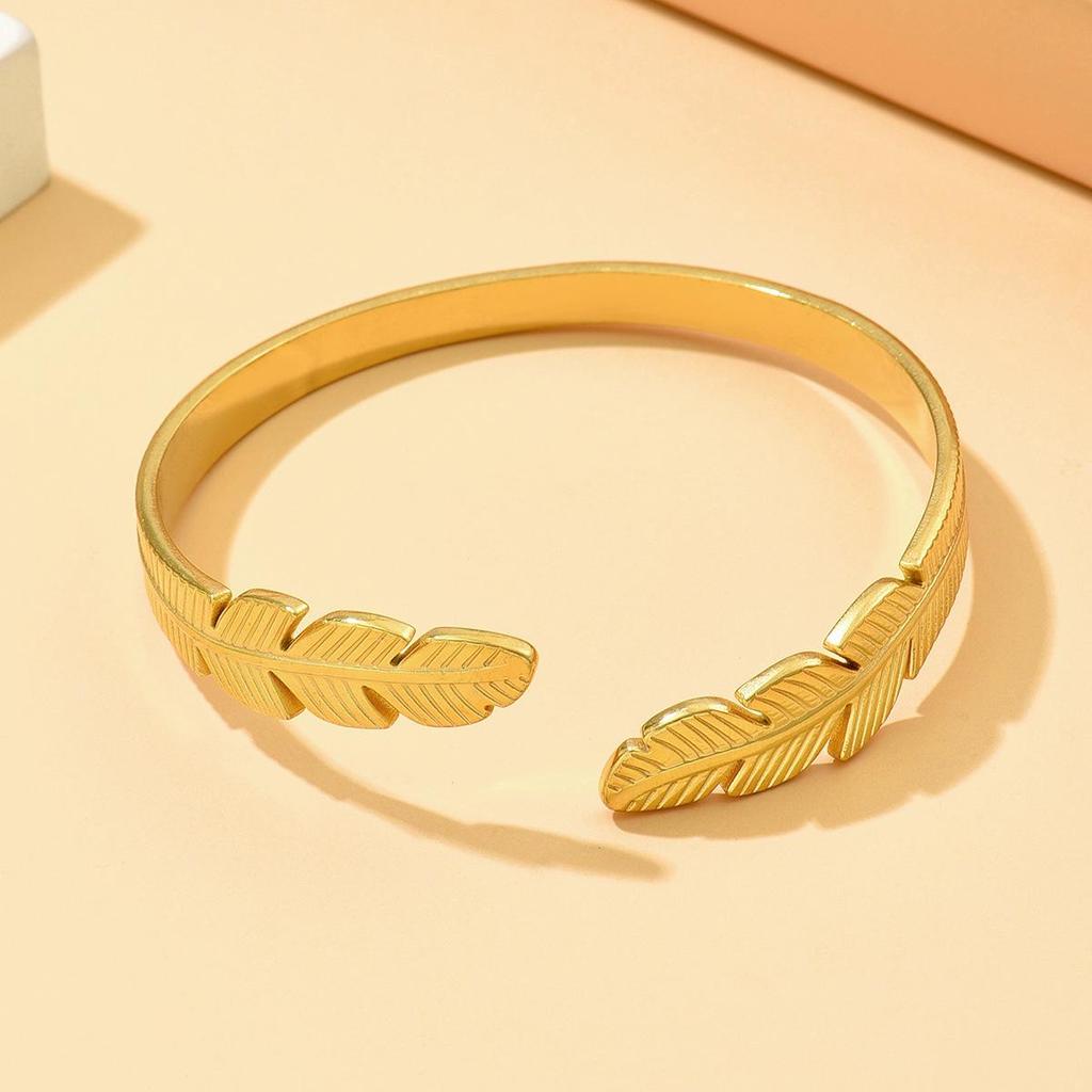 Versatile Feather Stainless Steel Leaf Bracelet - Retro Open Adjustable Design