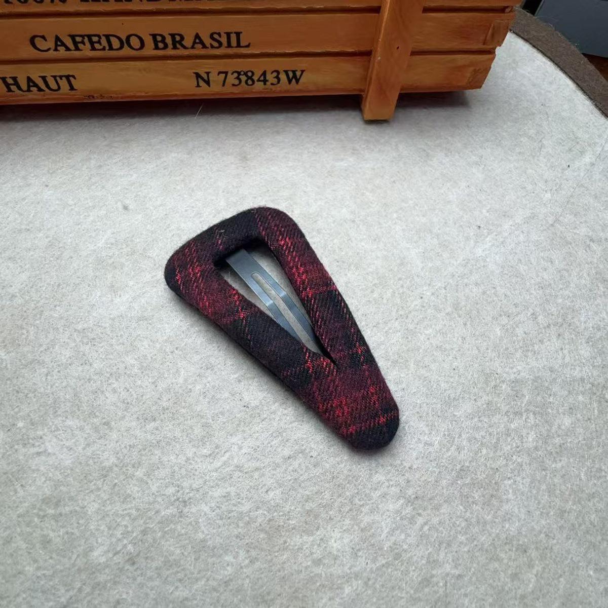 Korean Retro Plaid BB Clip: Geometric Girly Hair Accessory