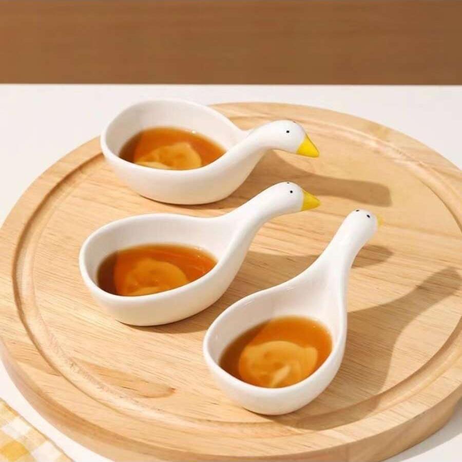 1pc Ceramic Sauce Plate Swan Shaped Seasoning Plate Kitchen Canteen Flavor Chili Mustard Salad Plate Hot Pot Dipping Plate