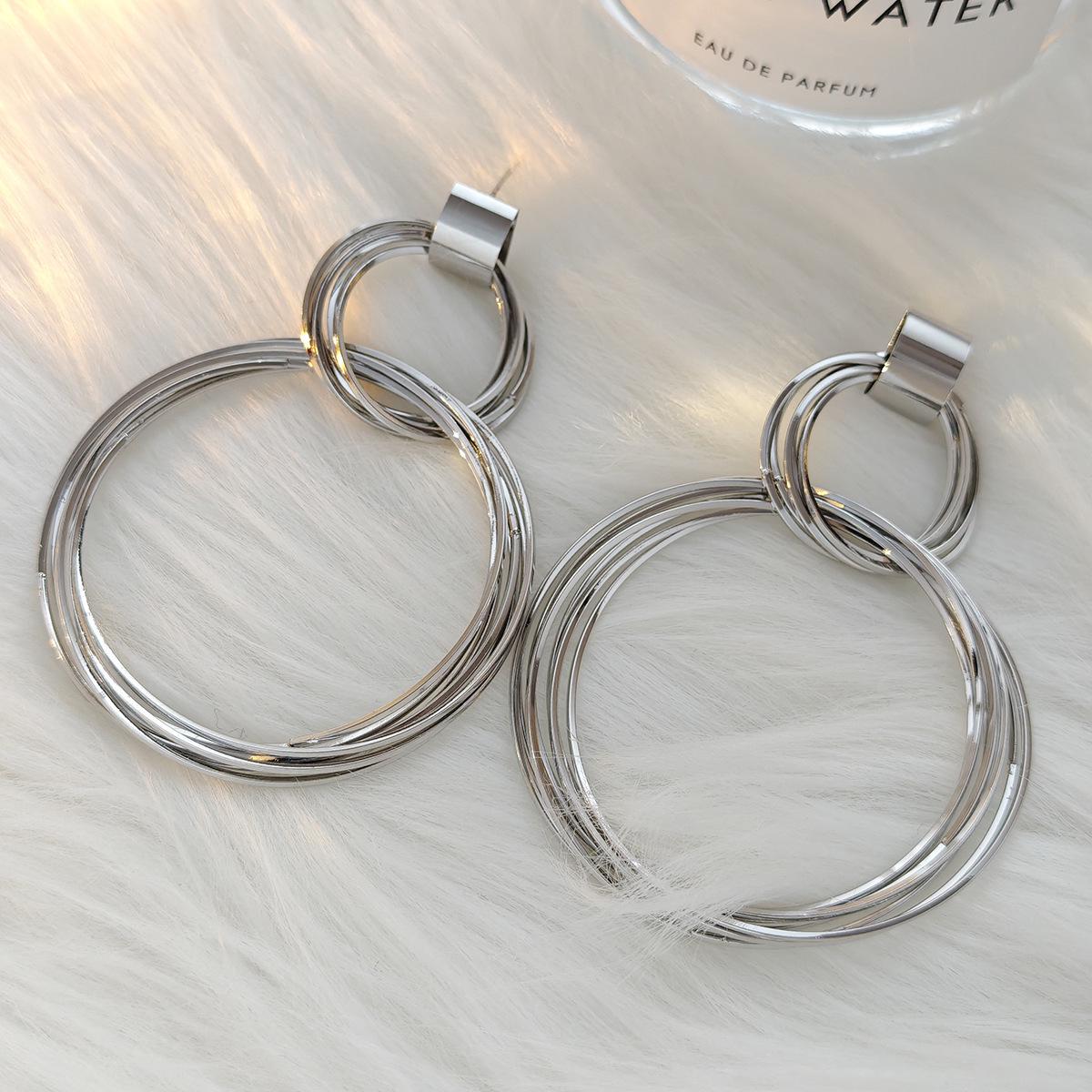 Silver Needle Multi-layer Round Hollow Metal Earrings - Women s Luxury Fashion Statement Piece серебряный